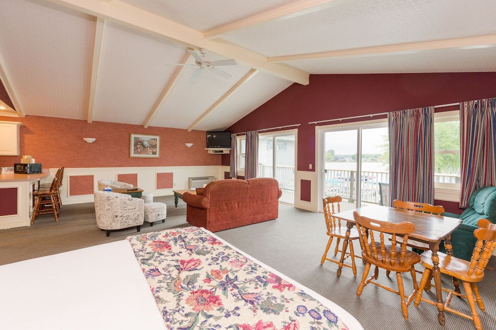 The Blue Heron Inn - photo 10