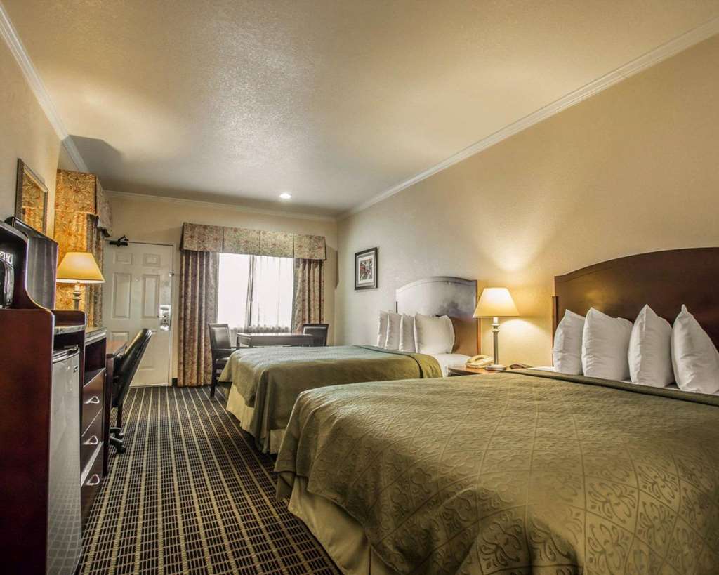 Quality Inn Temecula Valley Wine Country - photo 18