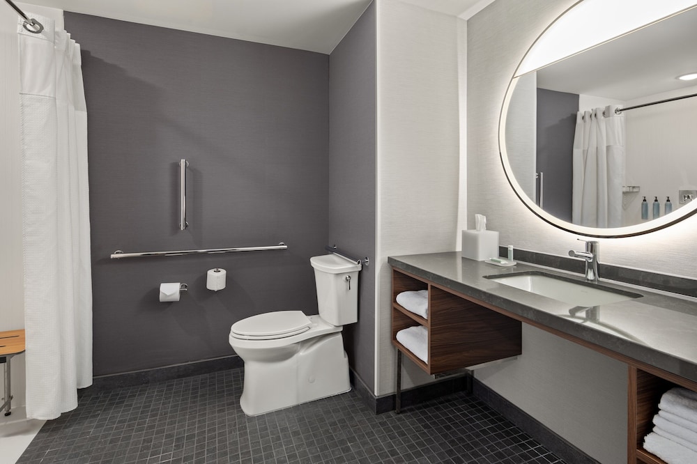 Courtyard by Marriott Bettendorf - photo 11