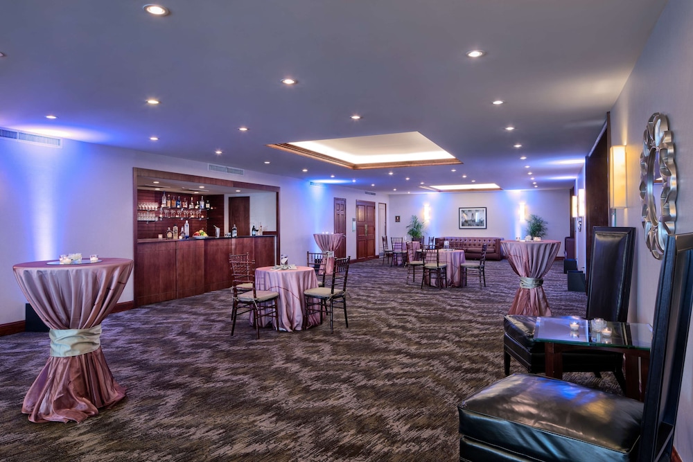 Doubletree by Hilton Philadelphia Airport - photo 42