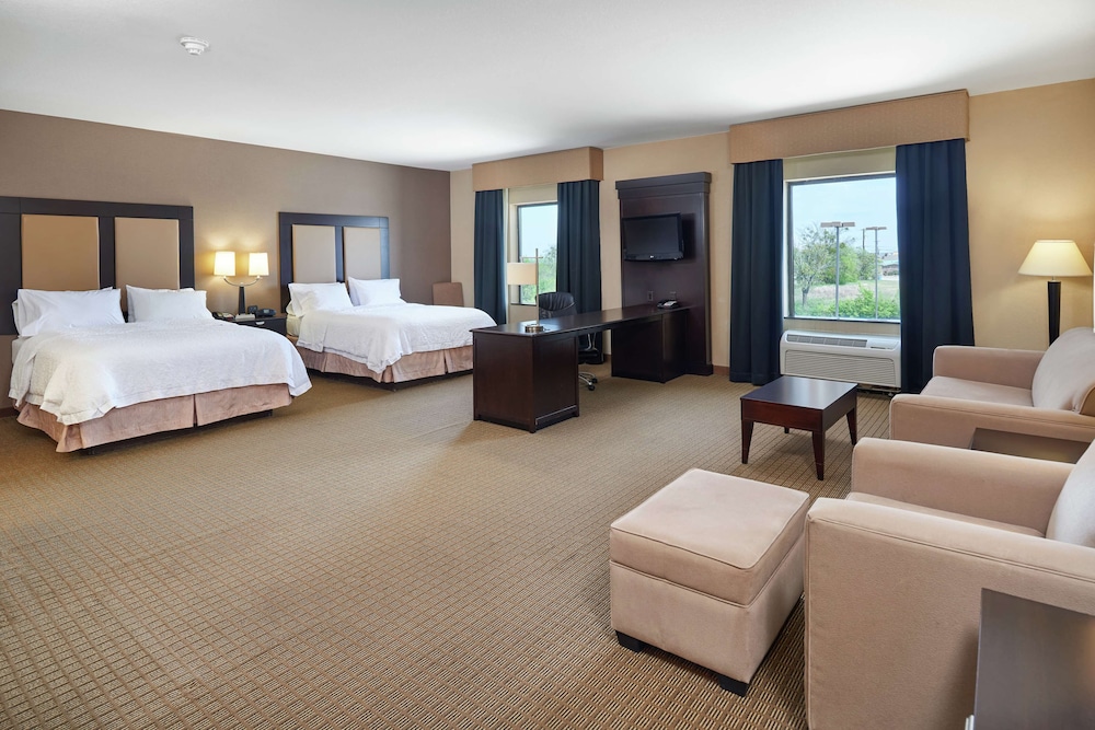 Hampton Inn & Suites Decatur - photo 26