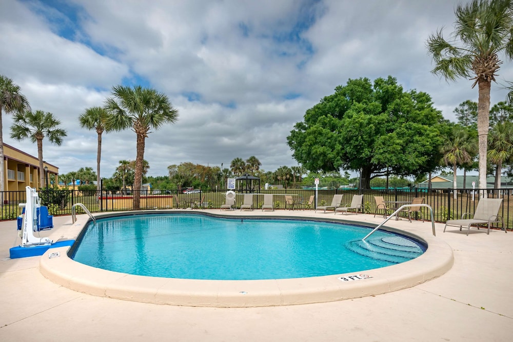 Rodeway Inn Clermont - photo 33