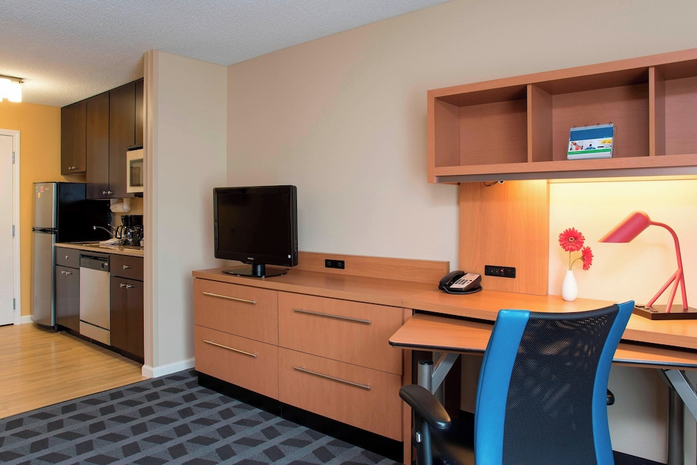 TownePlace Suites by Marriott Kalamazoo - photo 8