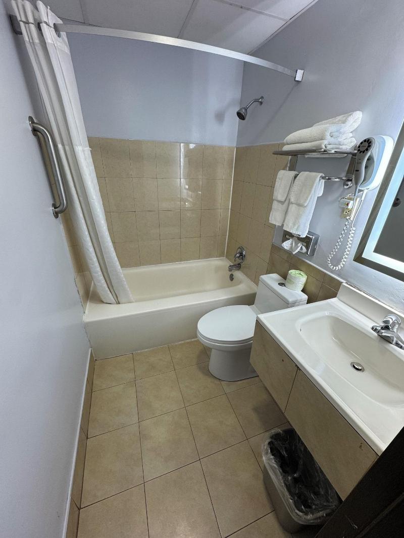 South Ridge Inn - photo 9
