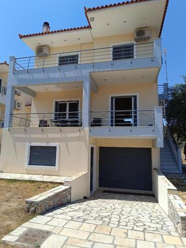 Μαρία 4 in Unknown City, Greece