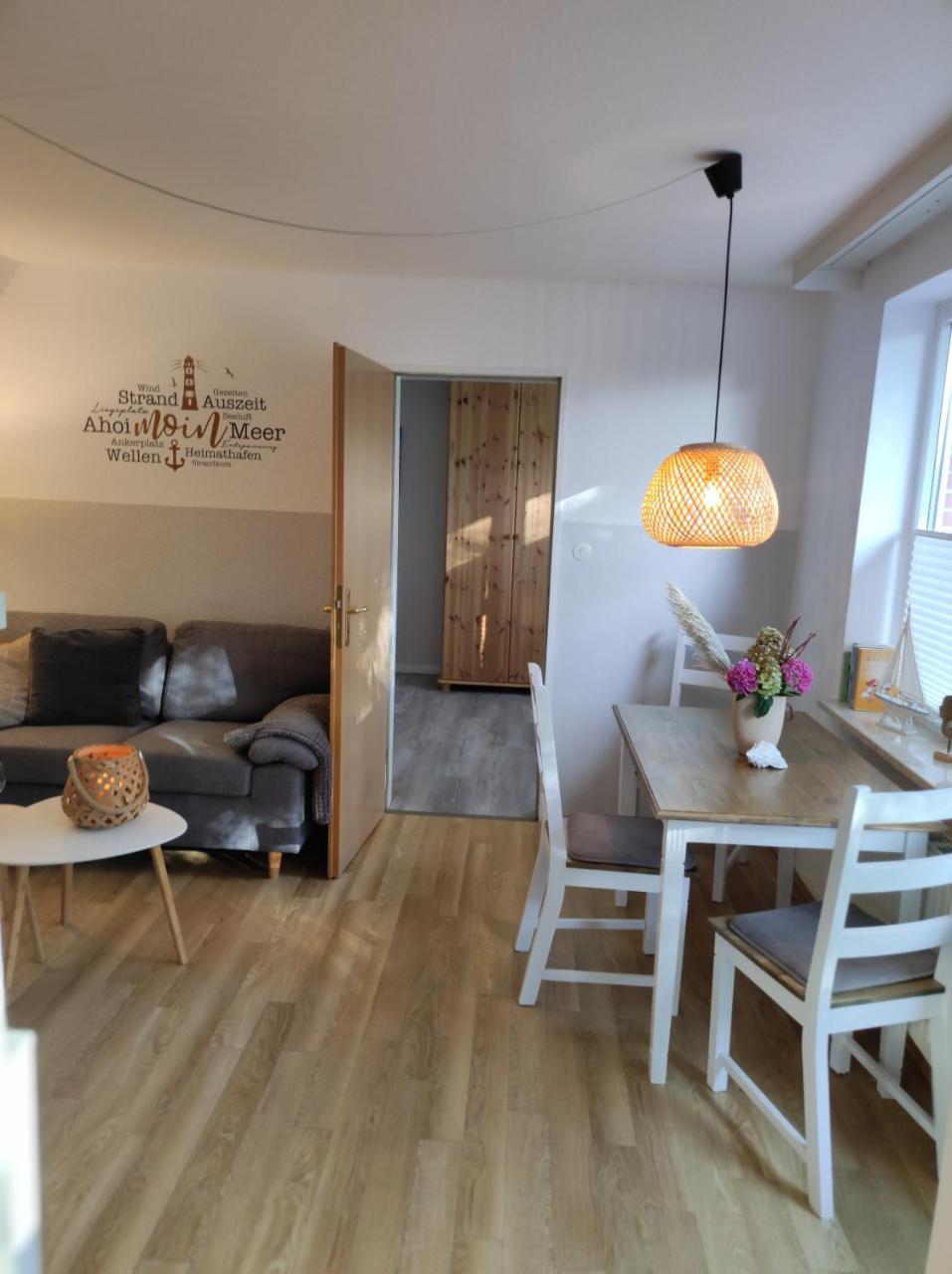 3 Zimmer Ferienwohnung Strandmuschel mit Sonnenbalkon im 1 OG NR8 — 4-Star Luxury Hotel in Sankt Peter-Ording, Germany