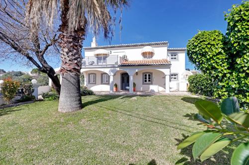 Casal dos Machados Vista Mar — 4-Star Luxury Hotel in Vilamoura, Portugal