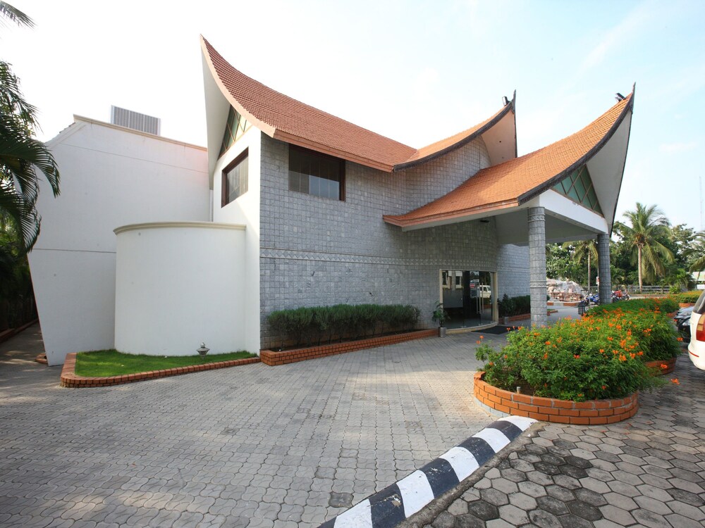 Gem Inn Resort in Kanchipuram, India