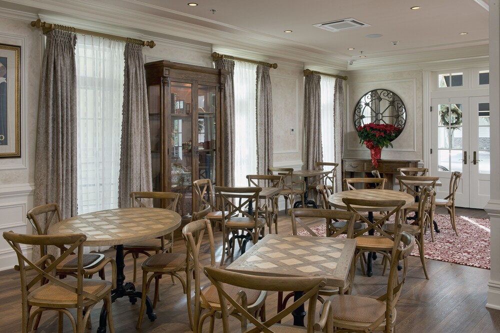 Old Town Bluffton Inn - photo 3