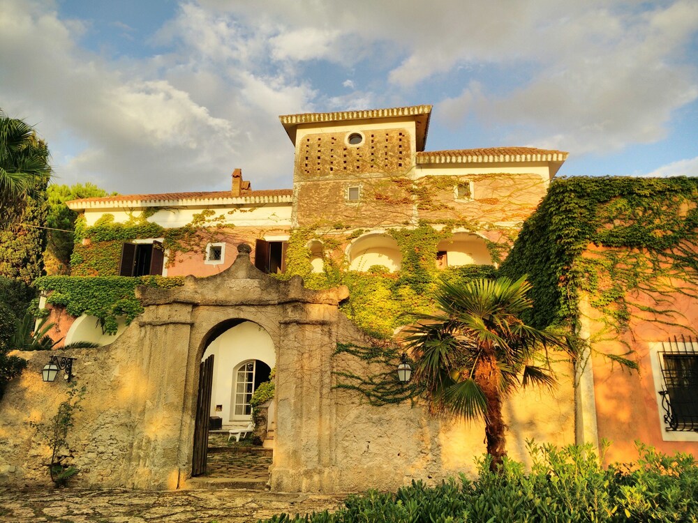 Il Casino di Mare — 4-Star Luxury Hotel in Santa Maria, Italy