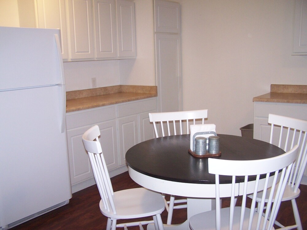 Blanco County Inn - photo 23