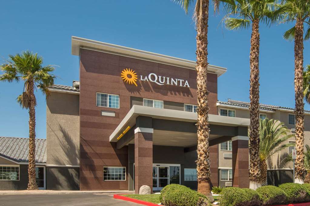 La Quinta Inn & Suites by Wyndham Las Vegas Nellis - featured photo