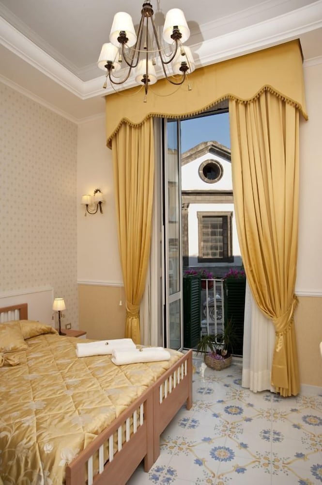 Olimpo degli Dei - last minute hotel in Naples