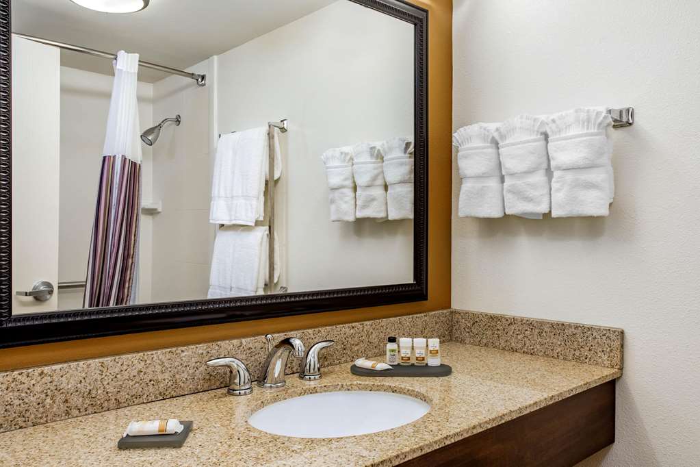 La Quinta Inn & Suites by Wyndham Danbury - photo 42