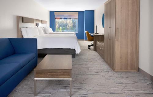 Holiday Inn Express & Suites Bridgeport by IHG - photo 11