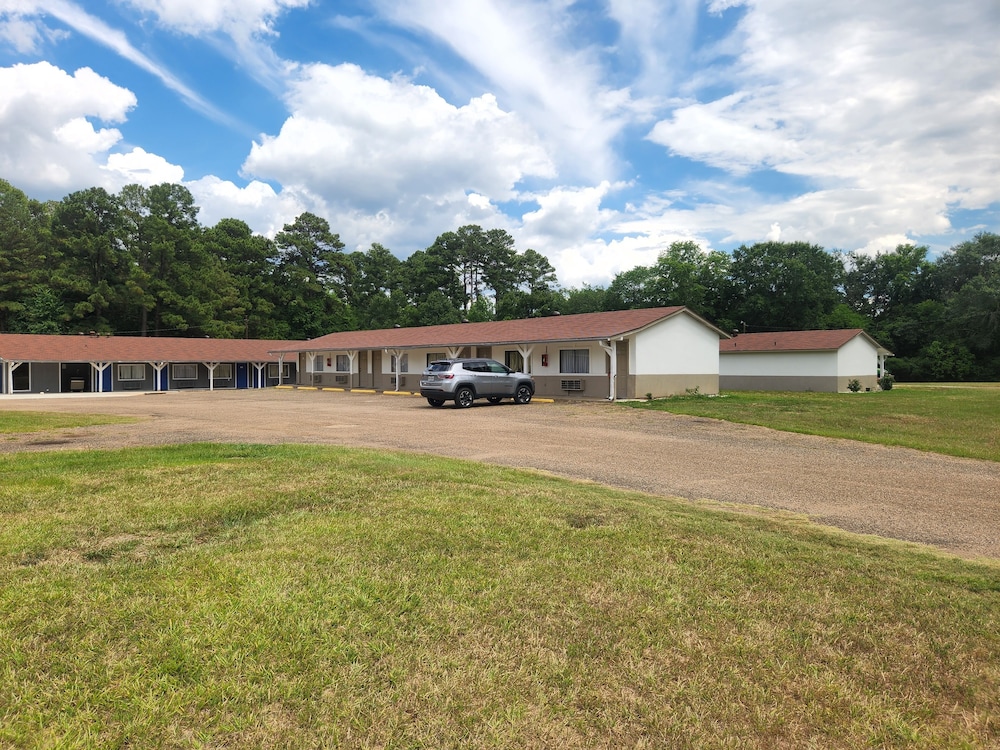 Clear Lakes Inn - photo 21
