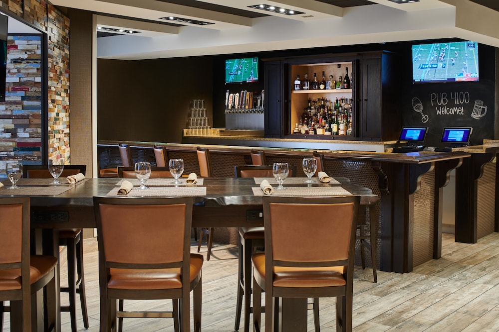 DoubleTree by Hilton Raleigh Crabtree Valley - photo 27