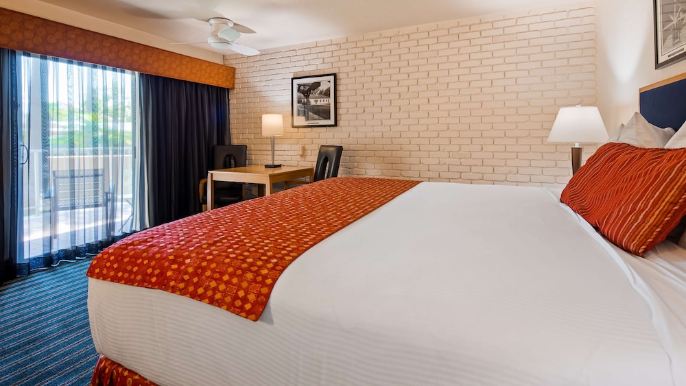 Best Western Pine Tree Motel - photo 9