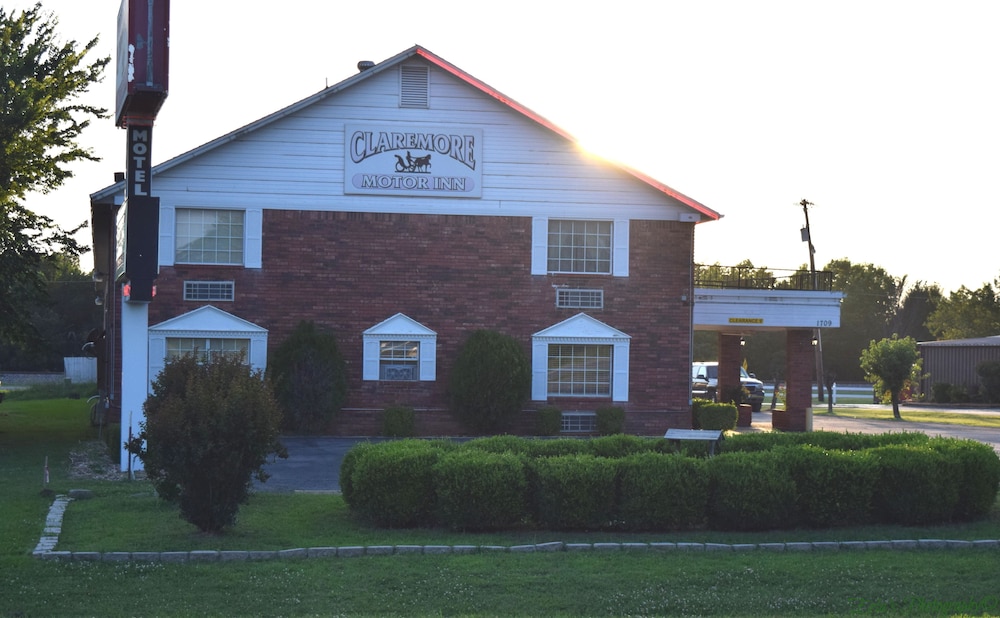 Claremore Motor Inn - photo 14