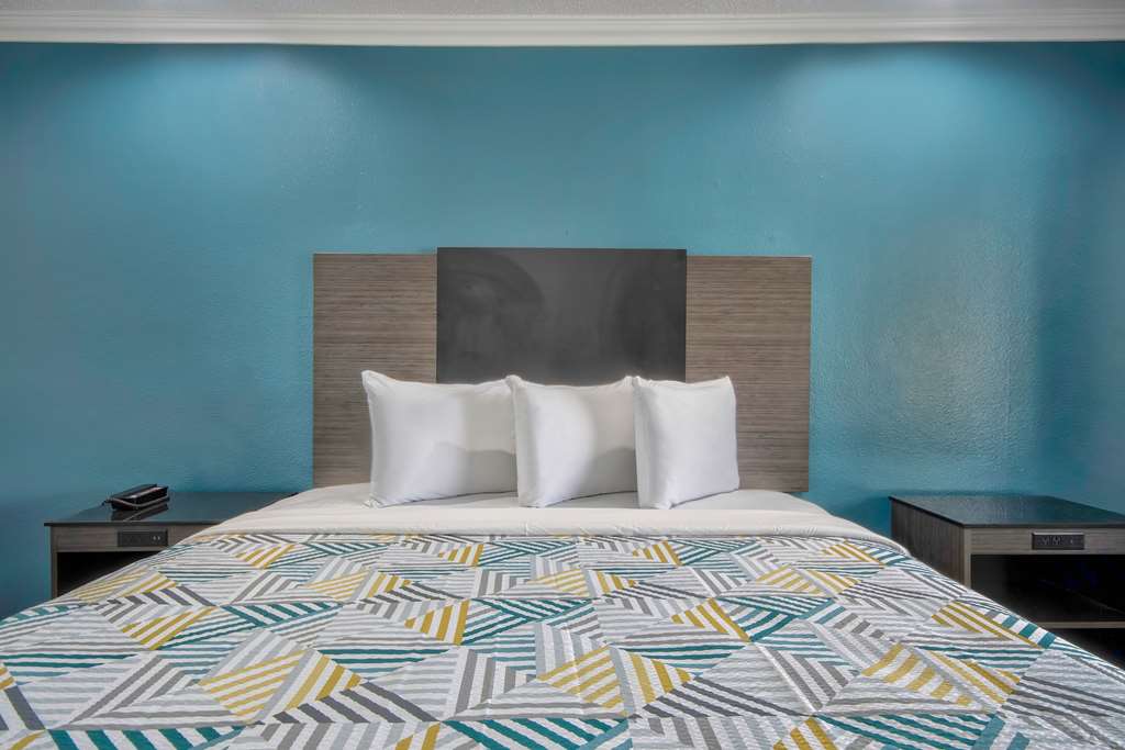 Studio 6 Suites San Bernardino CA - photo 12