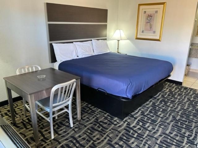 Homelodge Newnan - photo 6