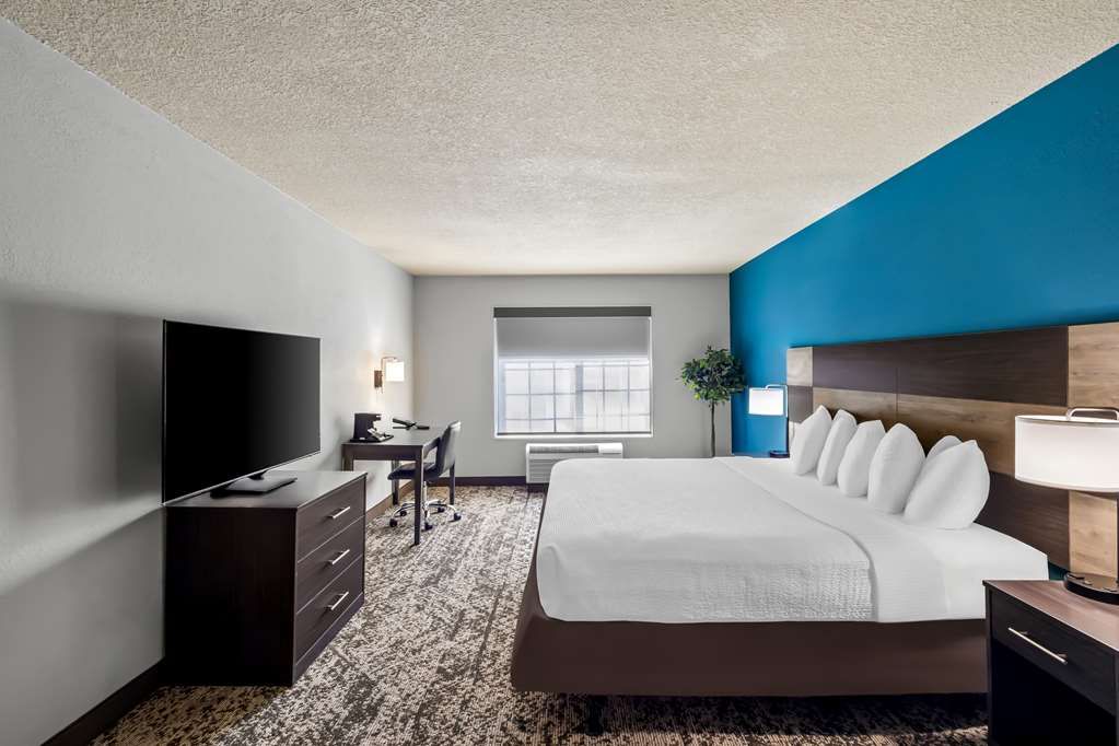 Best Western Fort Wayne Inn & Suites North - photo 26