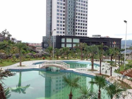 Maple Leaf Garden Hotel in Gongjiang, People's Republic of China