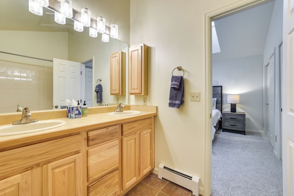Copper Mtn Resort Duplex w Golf Course Views - last minute hotel in Frisco