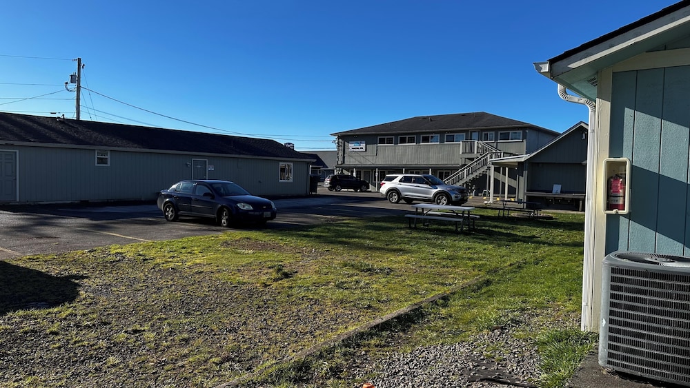 The Coastal Inn and Suites - photo 170