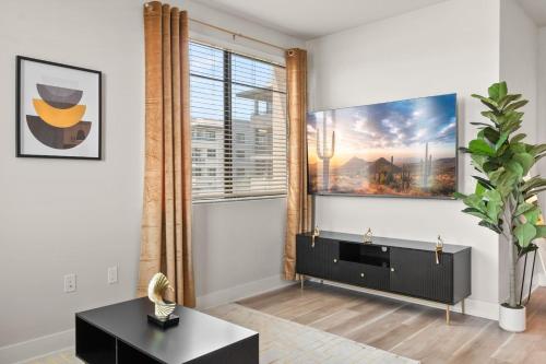 Old Town Camelback Mall Mountain View Pool — 4-Star Luxury Hotel in Scottsdale, United States