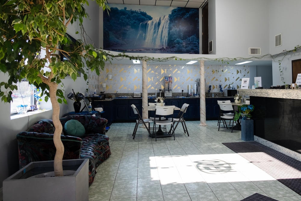 Envi Boutique Hotel Henderson Evansville South - photo 110