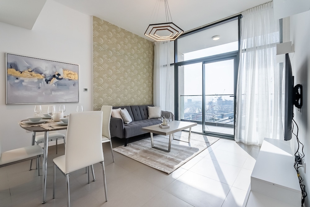 Prive Residence 1405 Dubai Hills — 4-Star Luxury Hotel in Dubai, United Arab Emirates