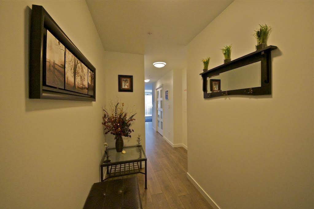 Urban Den — Victoria — photo 4