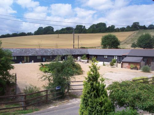 Five Cottages in AONB and an Obbit House — 4-Star Luxury Hotel in Canterbury, United Kingdom