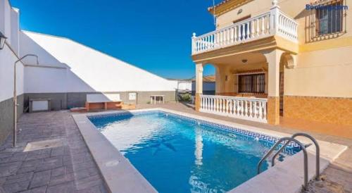 Villa Antonia — 4-Star Luxury Hotel in Casabermeja, Spain