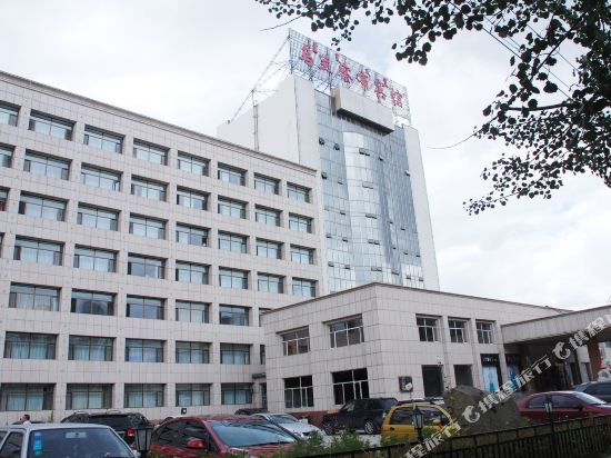 Wu Lan Cha Bu Hotel — hotel near Ulanqab Jining Airport