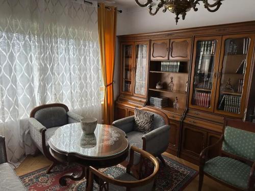 Piso Amplio Y Confortable En Ramon Ferreiro in Lugo, Spain