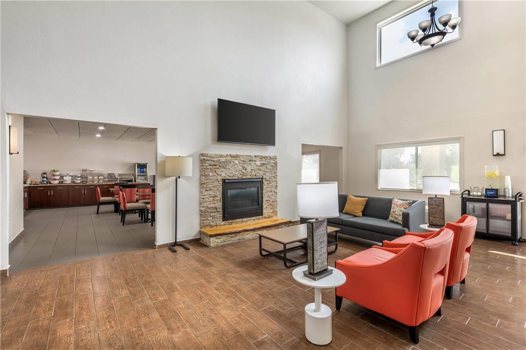 Comfort Suites Omaha Northwest - photo 6