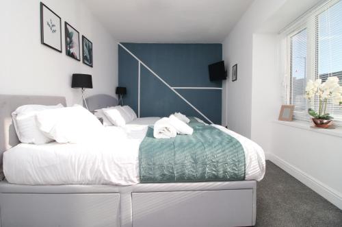 Spacious 5 Bedroom Apartment In Swansea — 4-Star Luxury Hotel in Swansea, United Kingdom