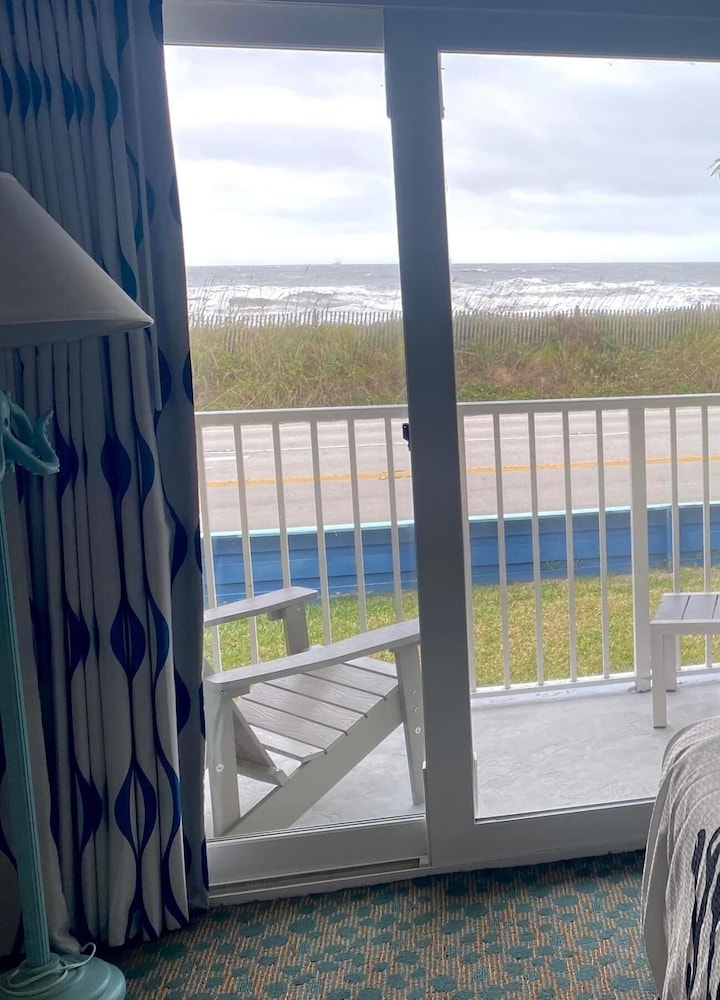 Ocean Sands Beach Boutique Inn 1 Acre Private Beach - photo 26