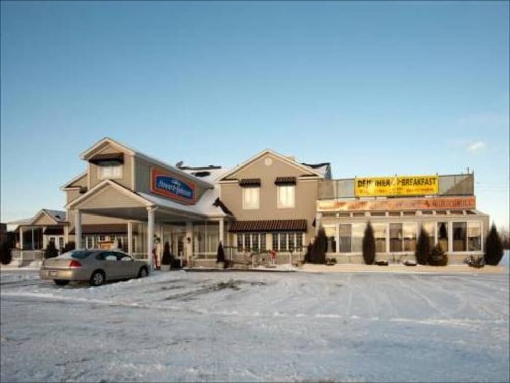 Aparthotel Rigaud By Altissimo Studio 130 in Rigaud, Canada