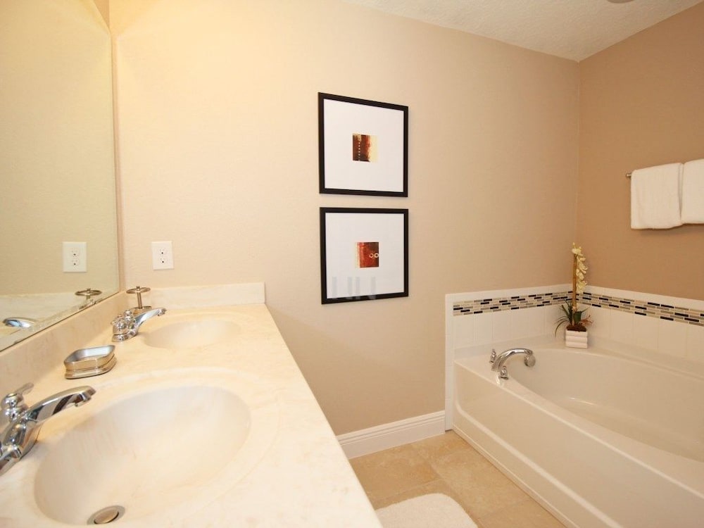 Fv59640 Solterra Resort 5 Bed 4.5 Baths Villa - photo 9