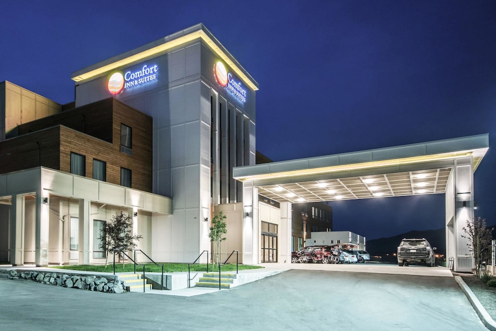 Comfort Inn & Suites Merritt BC - carbon neutral hotel in Merritt