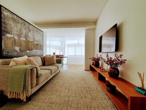 Praça do Chile Deluxe by Lisbon Village Apartments — 4-Star Luxury Hotel in Lisbon, Portugal
