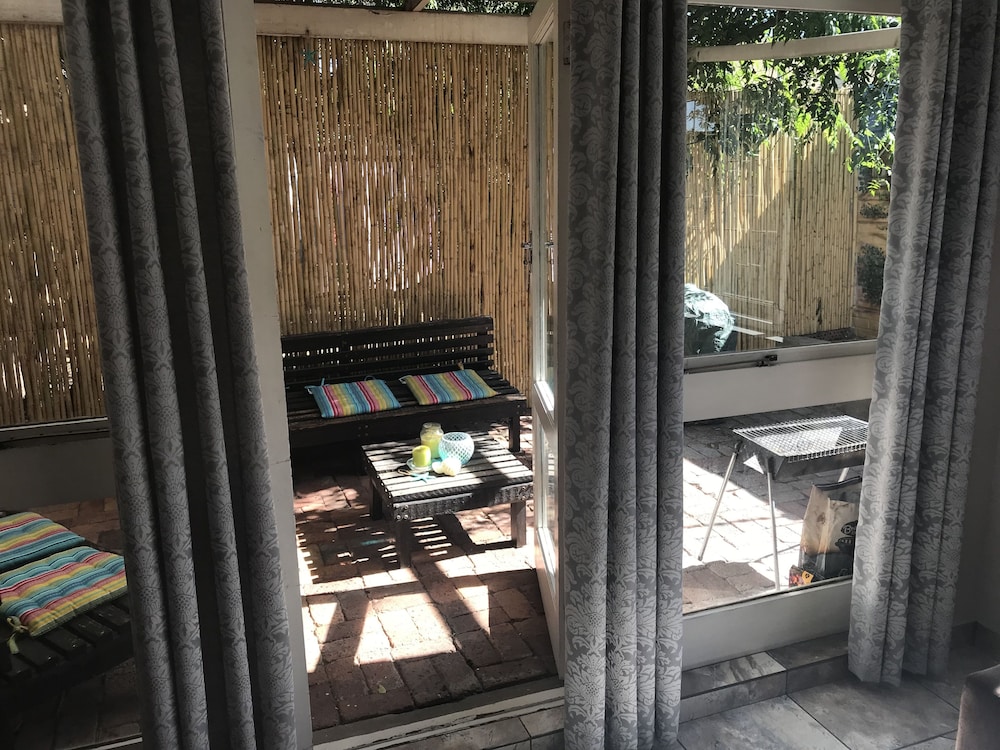 Lilly Self Catering - carbon neutral hotel in Cape Town