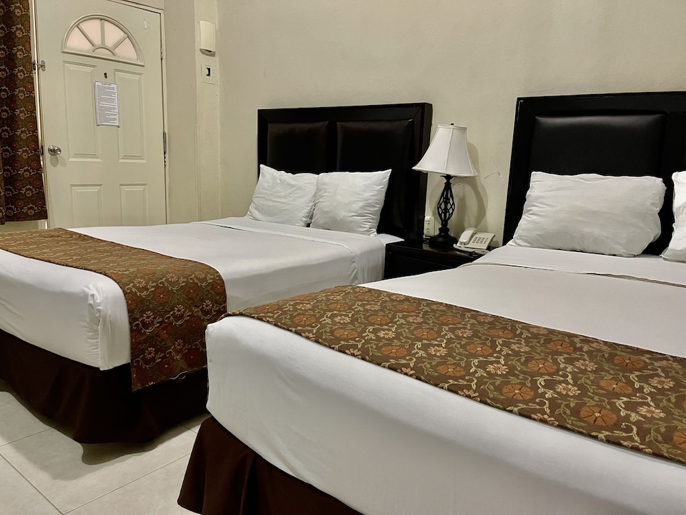 Hotel Esmeralda's