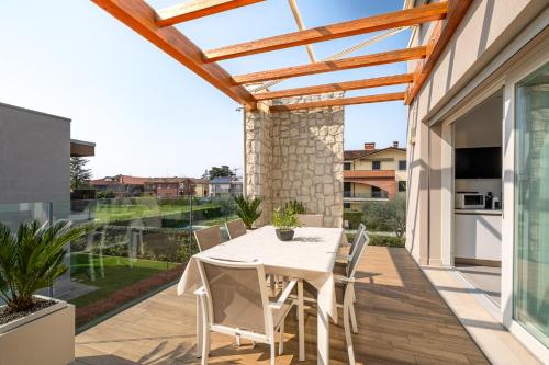 Sunbeam Terrace Bardolino — 4-Star Luxury Hotel in Bardolino, Italy