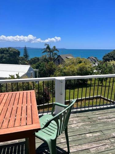 Rustic Charmer in Cable Bay - carbon neutral hotel in Unknown City