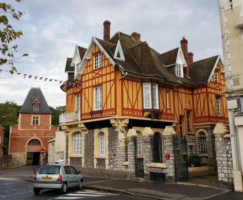 La Porte de Bretagne — hotel in Peronne