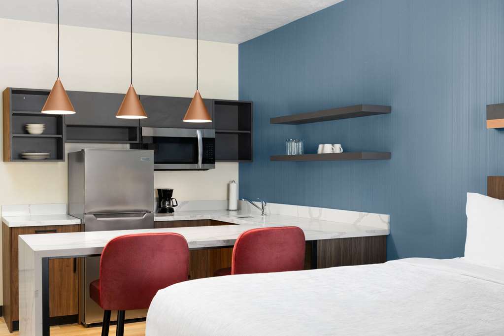 Hawthorn Extended Stay By Wyndham Kingman - photo 11